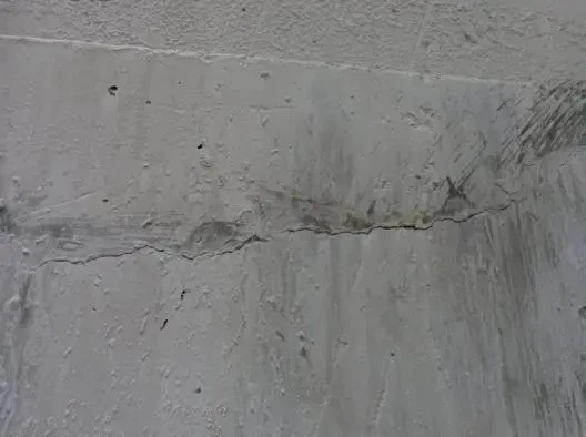 Grietas en el concreto